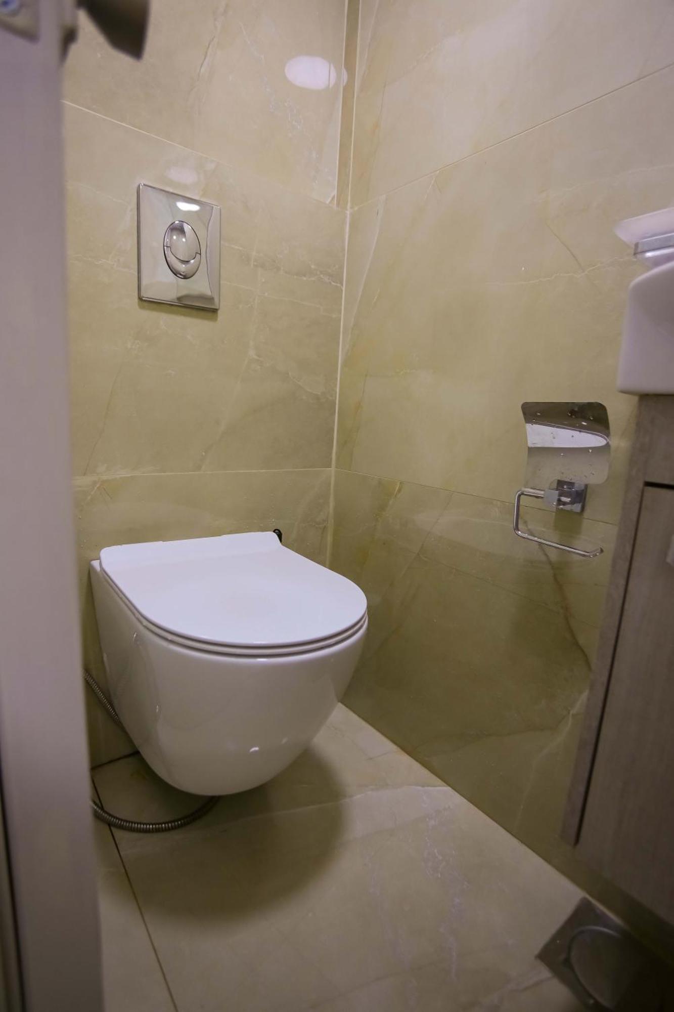Apartment Charm Vintage Achrafieh With Garden Pizza Oven Bbq Hottub Beirut