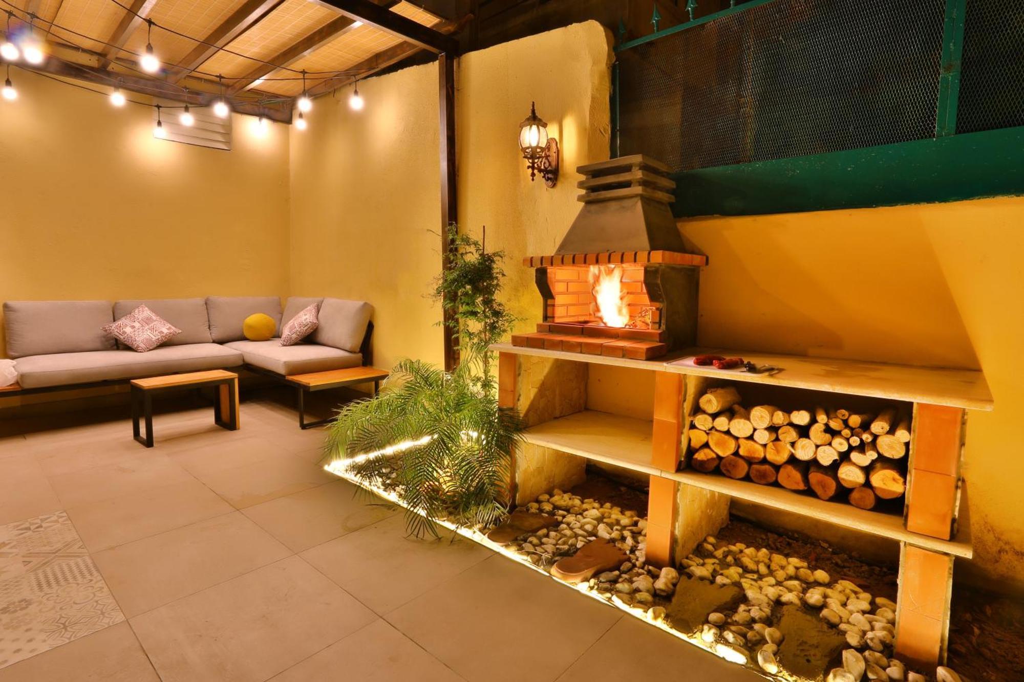 Charm Vintage Achrafieh With Garden Pizza Oven Bbq Hottub Apartment *