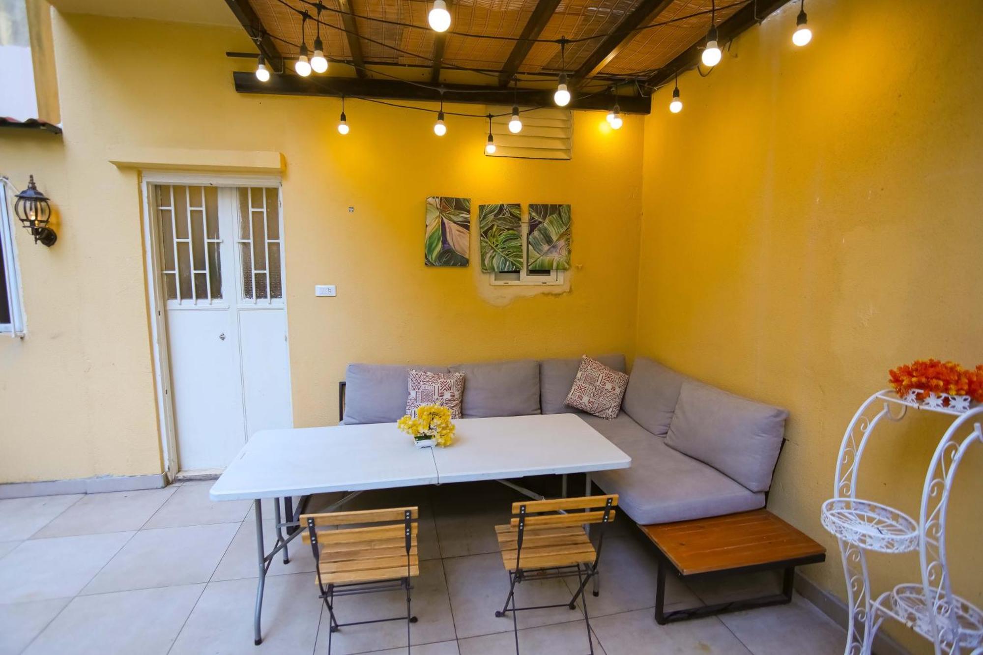 Charm Vintage Achrafieh With Garden Pizza Oven Bbq Hottub Beirut