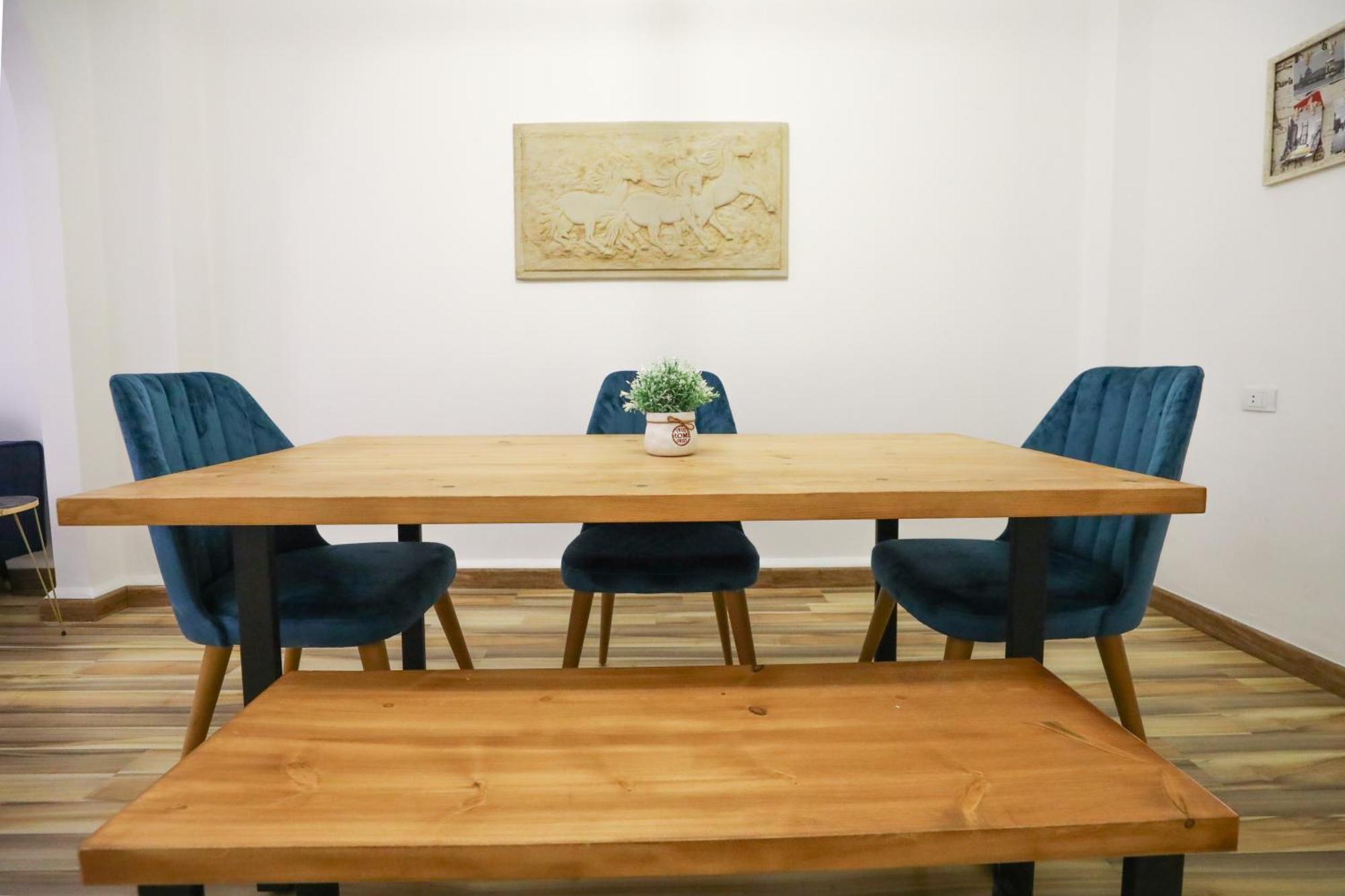 Charm Vintage Achrafieh With Garden Pizza Oven Bbq Hottub Apartment